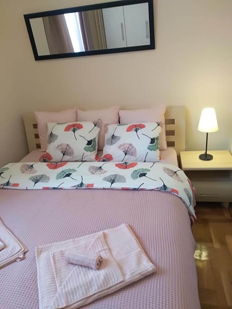 Apartman Nina Vojvode Stepe Vozdovac Voždivac Dış mekan fotoğraf